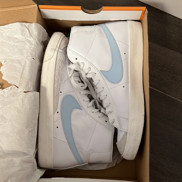 Nike Shoes - Nike Blazer Mid ‘77 Vntg
